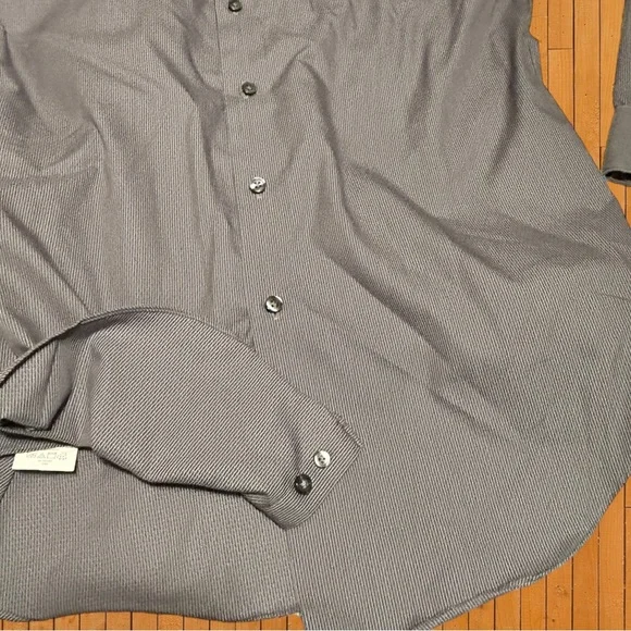 Men’s Calvin Klein Shirt 16 32-33 Pinstriped Long Sleeve Button Down Gray - Picture 2 of 8